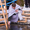 На водоеме санатория «Пралеска» прошли крещенские купания.