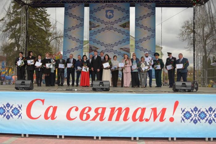 По итогам работы за 2025 год ОАО "Красносельскстройматериалы" занесено на Доску Почета Волковысского района.